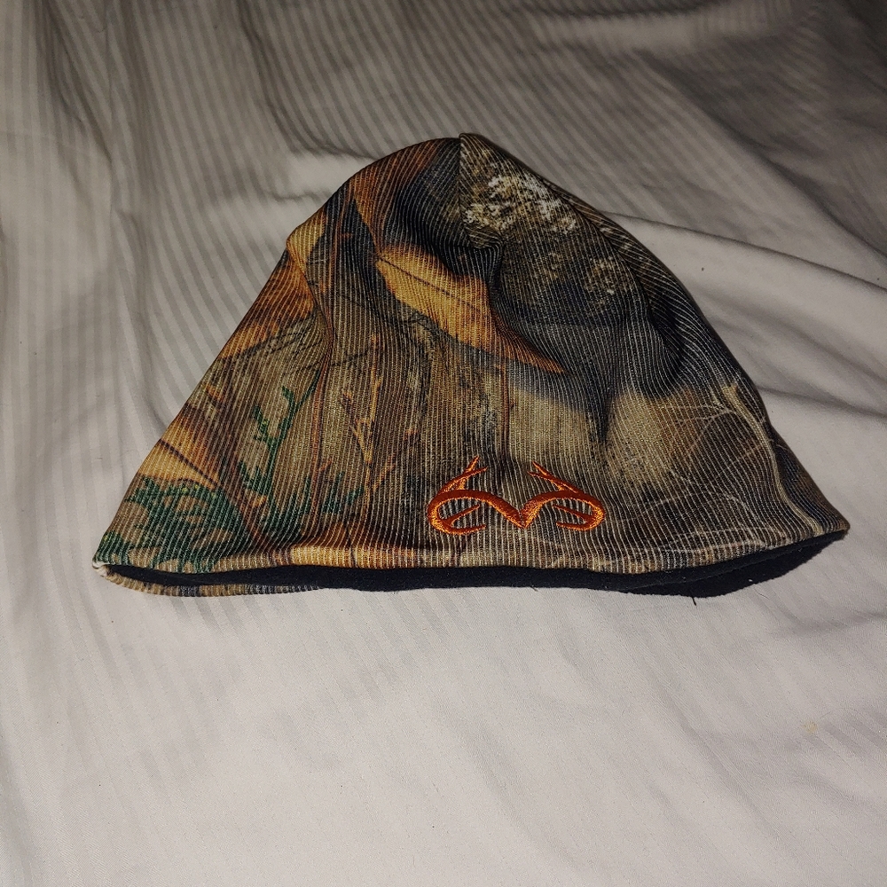 Realtree reversible beanie